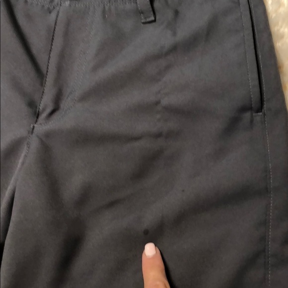 Boys Under Armour Shorts Medium Gray - Picture 3 of 5